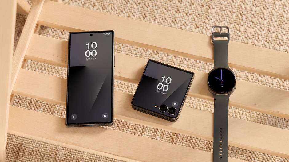 019-combo-galaxy-zfold7-jetblack-Zflip7-jetblack-watch8-graphite