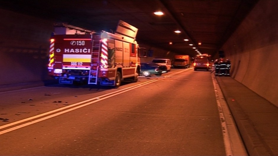 smrtelna nehoda v tuneli branisko na kamere 2