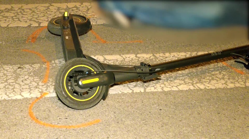 [multi] Mŕtvy kolobežkár 4727