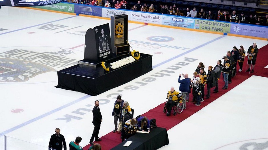 Adam Johnson - pohreb