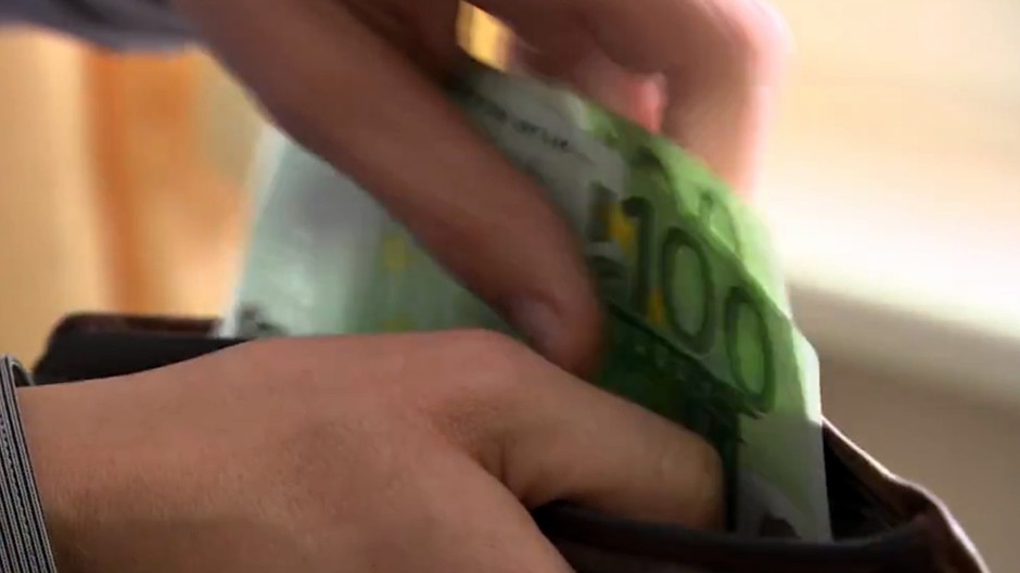 Platiť v eurách alebo lokálnej mene? Neprerobte na dovolenke na poplatkoch a konverzných kurzoch