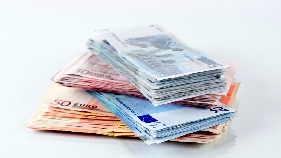 peniaze euro eurá kopa ilustračné foto