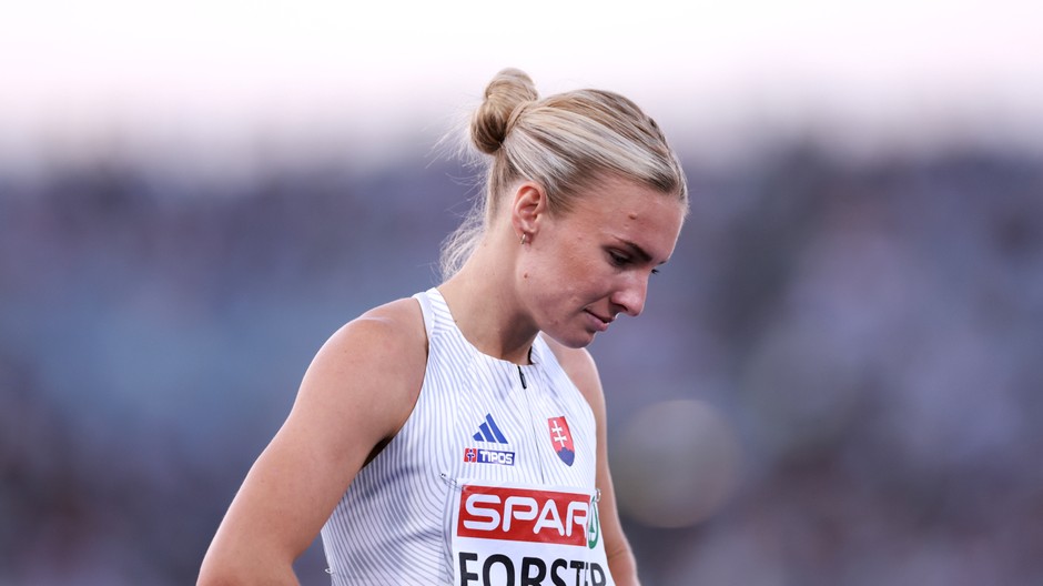Viktória Forster