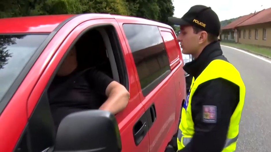 kontroly na hraniciach