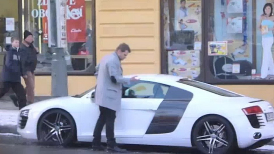 Leoš Mareš hovno na ruke