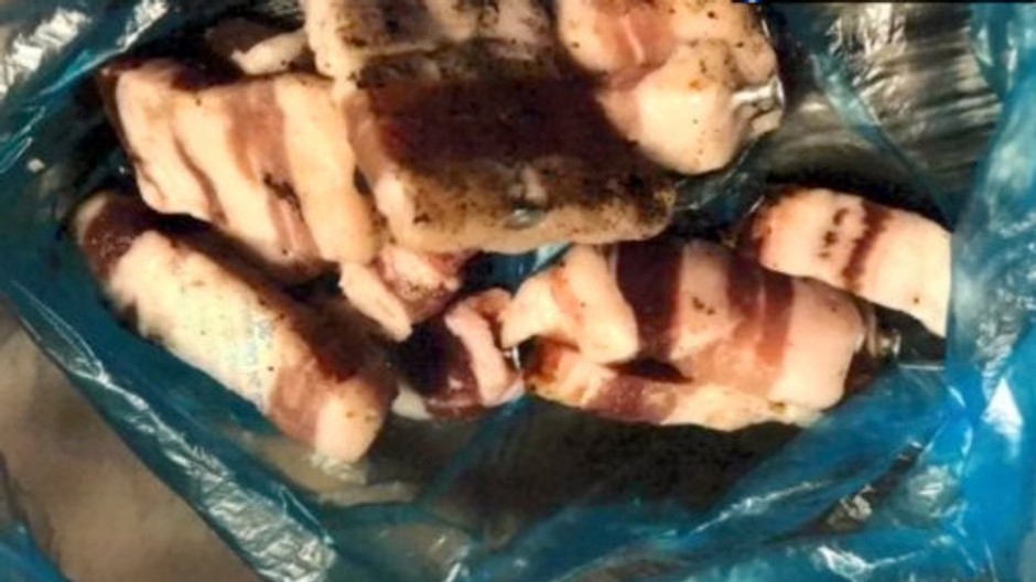 Klince v slanine návnady 