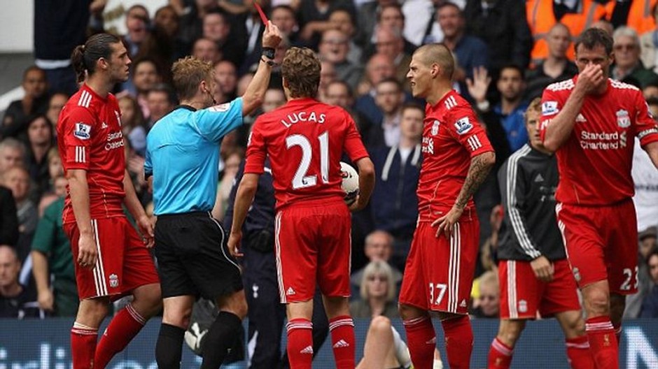 Škrtel červená karta