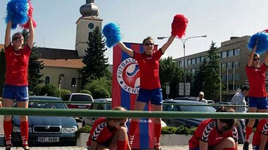 FK Senica mažoretky