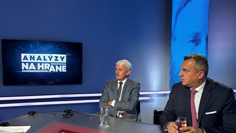 Analýzy Na hrane s Mikulášom Dzurindom a Andrejom Dankom