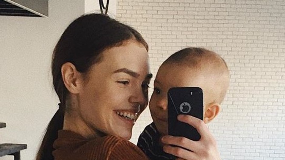 Mary Bartalos a synček Noel