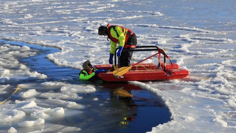 PR článok_záchrana na zamrznutom jazere
