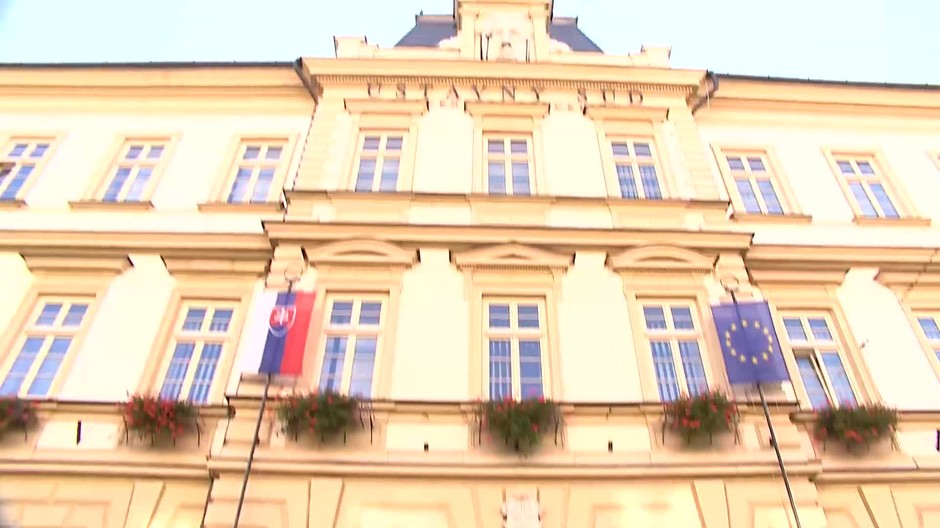 [multi] VSTUP Ustavny sud referendum 3230