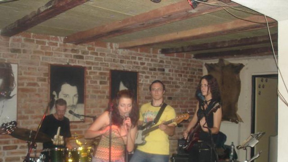 margot koncert v klube