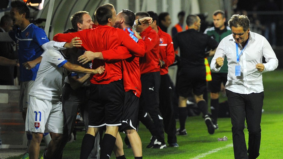 Slovensko 21_radosť_Galád_hráči