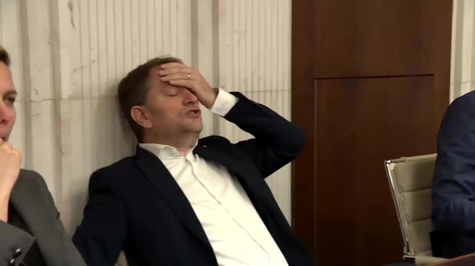 [multi] Politika volby 3677