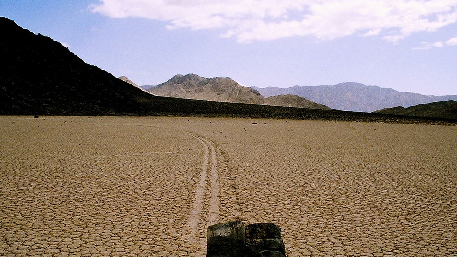 Plachetnicové kamene