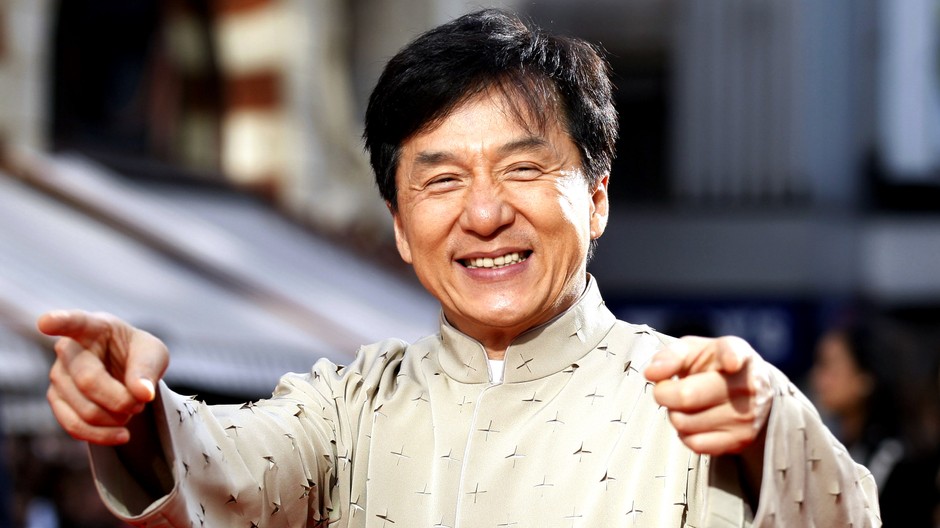 Jackie Chan usmiaty tradičný odev