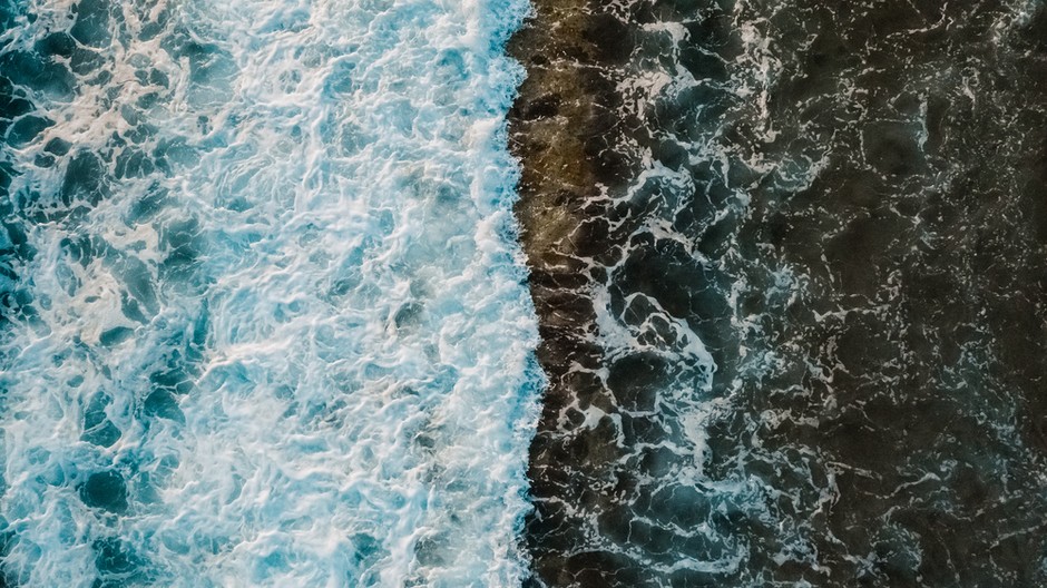 top-view-rocks-water 