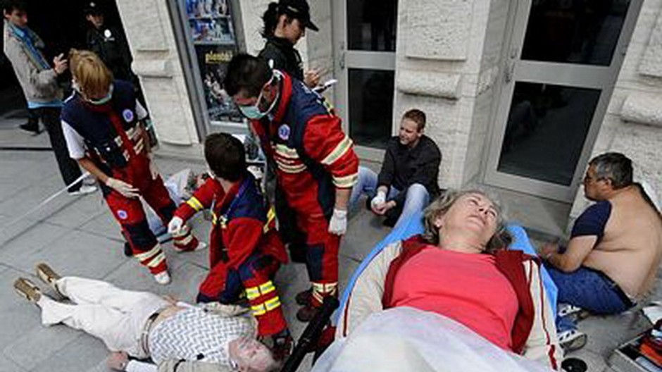 Cvičenie ľudia na nosítkach Slovensko