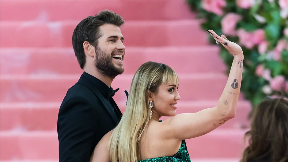Liam-Hemsworth-and-Miley-Cyrus