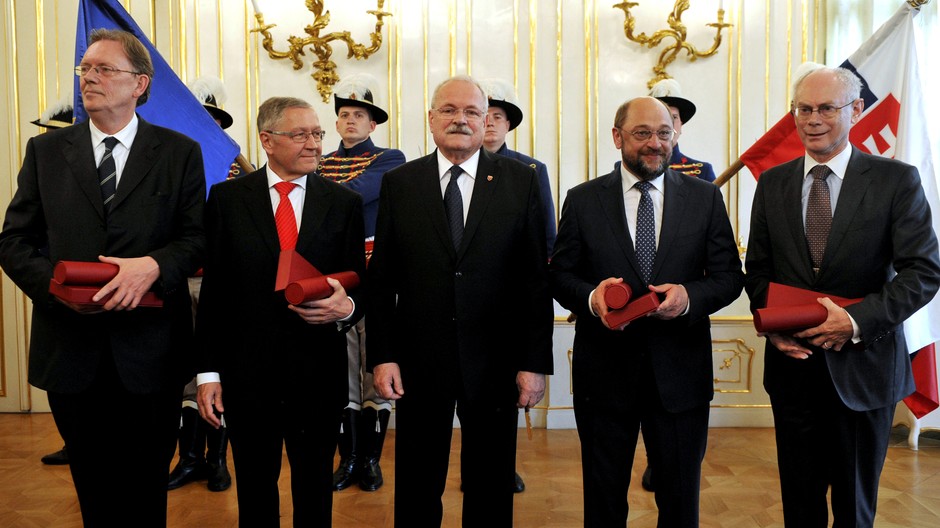 Ivan Gašparovič (uprostred)