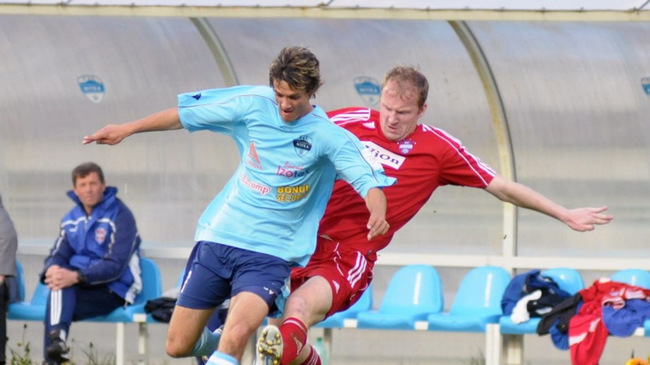 Ľuboš Kolár na ihrisku s loptou