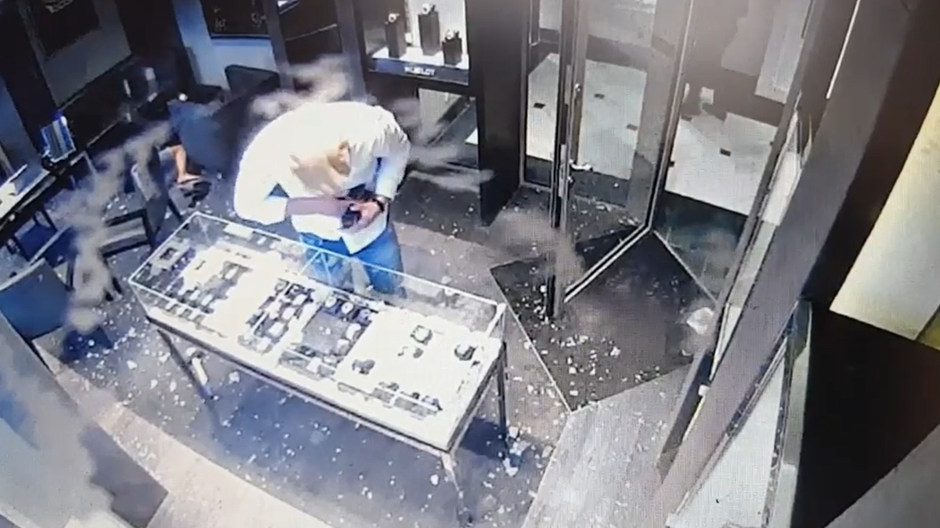 Krádež hodiniek v Bratislave