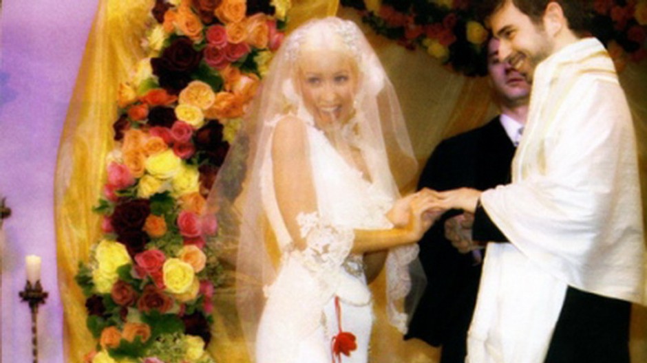 Aguilera v svadobnych satach