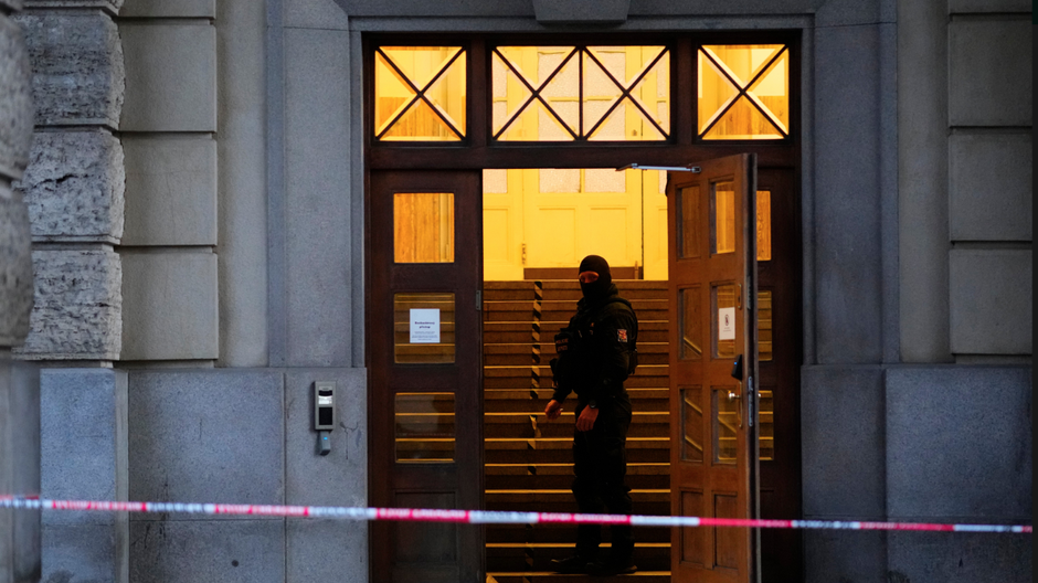 streľba v prahe - karlova univerzita