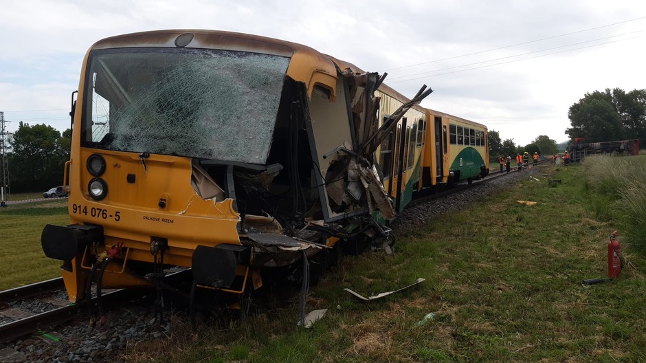 zrážka vlaku Česko