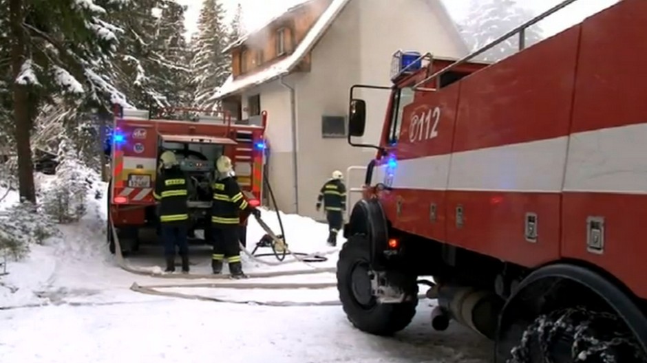 hasiči horiaca chata