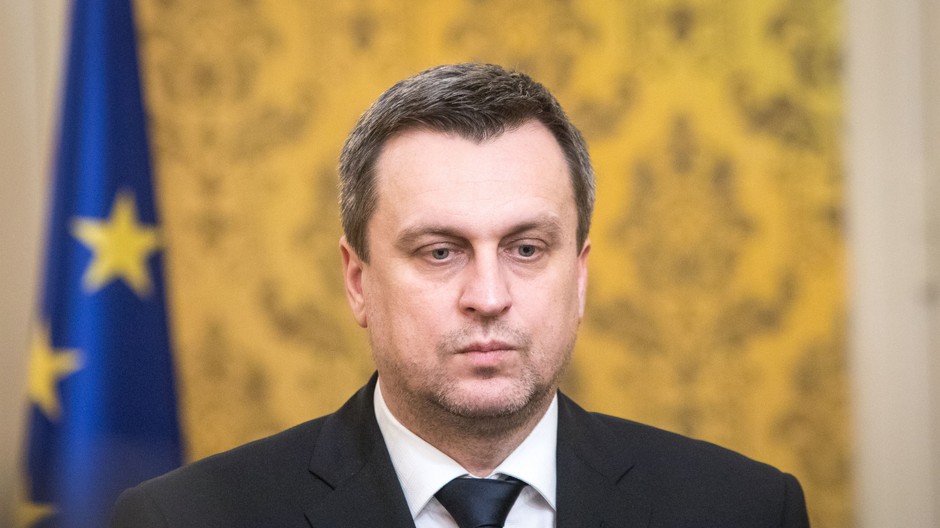 Andrej Danko, Fico podal demisiu