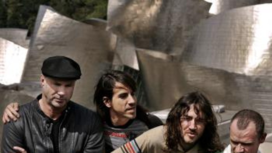 red hot chilli peppers 4