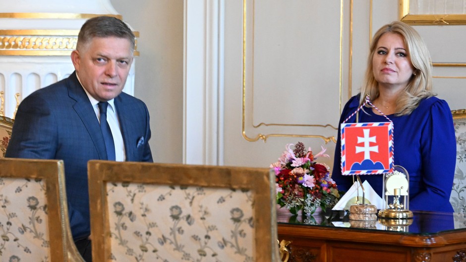 voľbynrsr23 prezidentka Zuzana Čaputová vláda poverenie Robert Fico prijatie (5) (cropped)