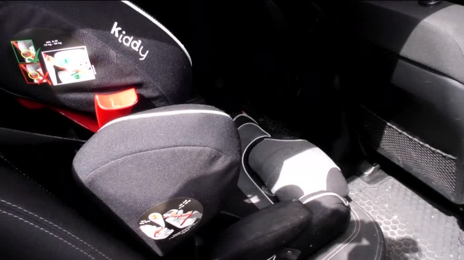 [multi] KN Dieťa v aute 1756