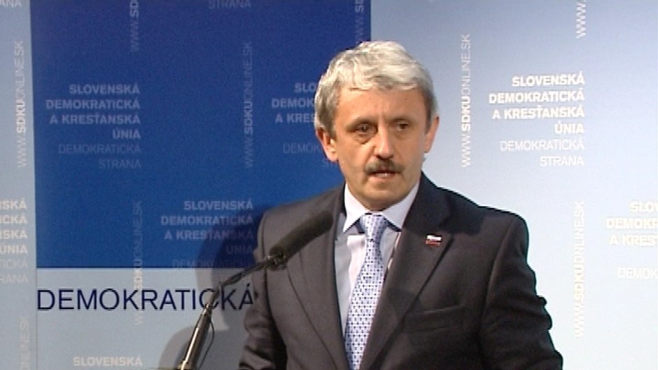 Dzurinda na tlačovke SDKÚ