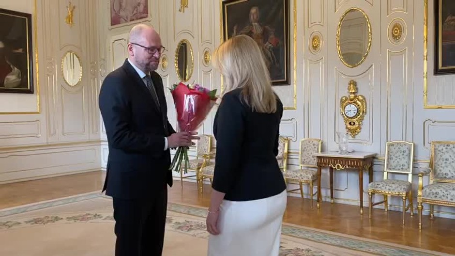 [multi] Sulík prišiel k Čaputovej 6714