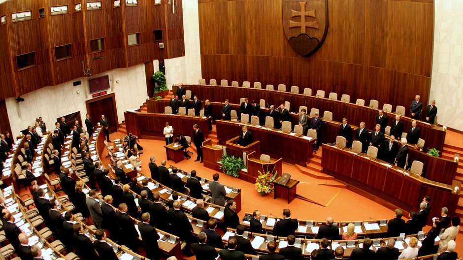 Parlament_Národná rada_Slovensko_poslanci_ilustračná