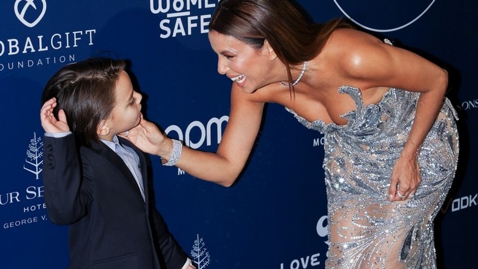 Eva Longoria so synom