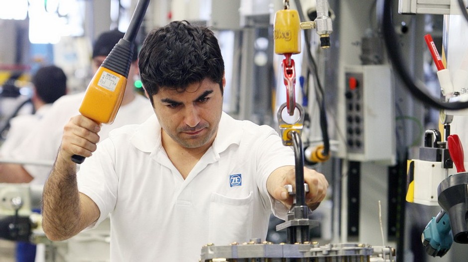 zamestnanec spoločnosti ZF Friedrichshafen AG