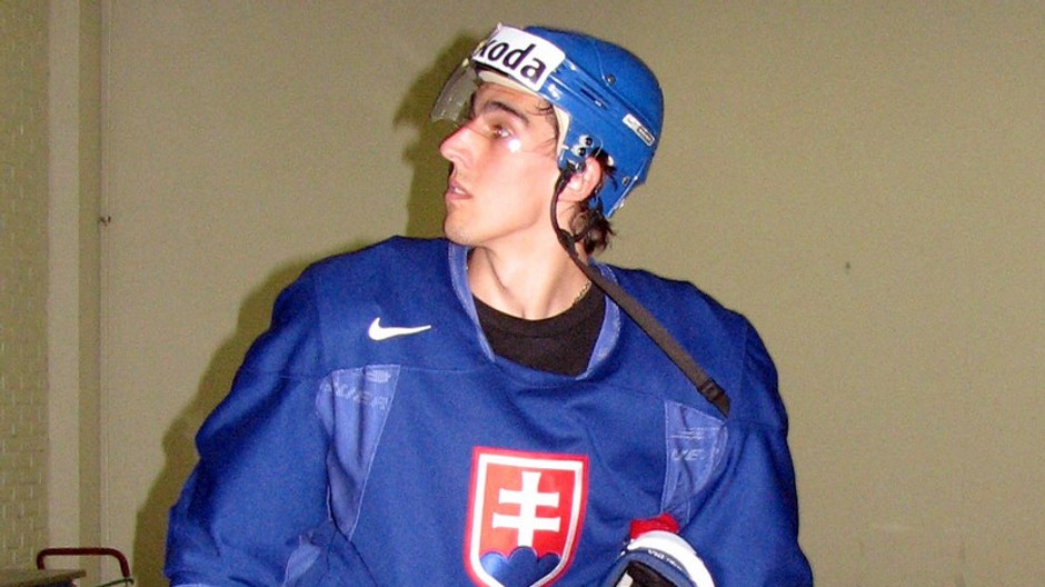 Milan jurcina otocena hlava