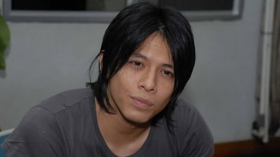 Nazriel Irham vs. Ariel