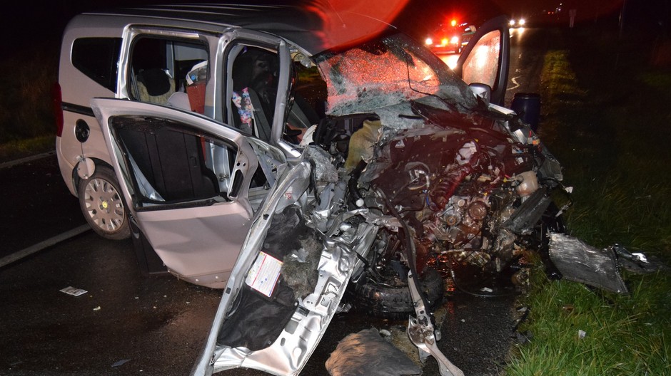 Zrážka auta s vlakom pri Kopčanoch (2)