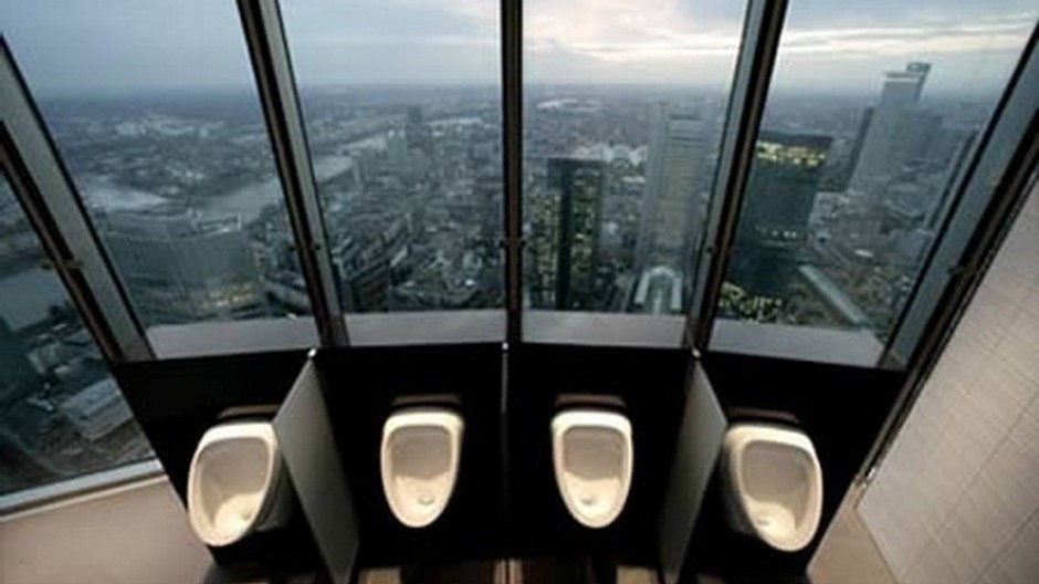 pracovníci banky vo Frankfurte majú takýto výhľad