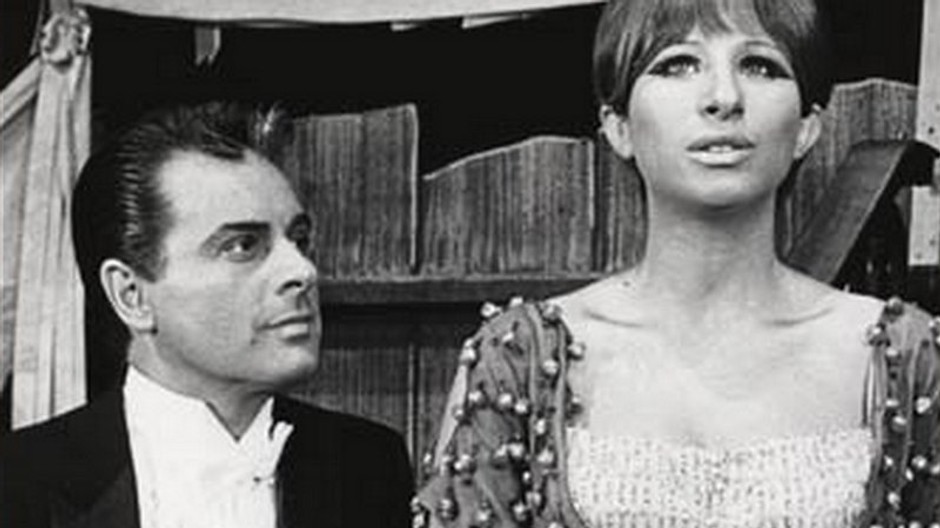 Herec Sydney Chaplin vo filme Funny girl