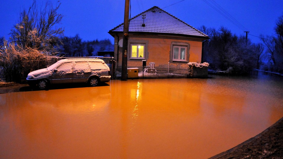 ráno povodne Bánovce rieka