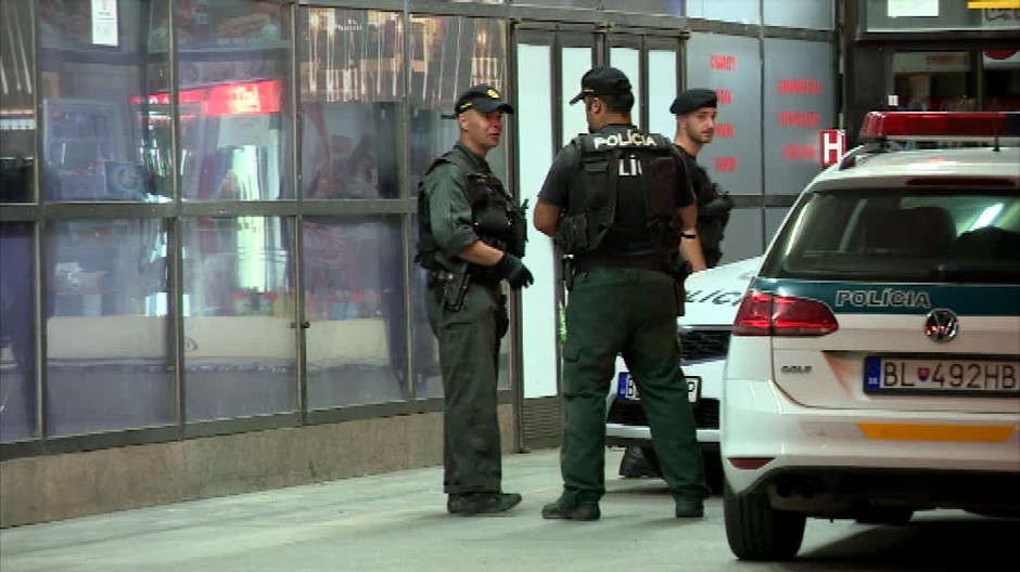 V Bratislave evakuovali Hlavnú stanicu, policajti hľadali bombu574