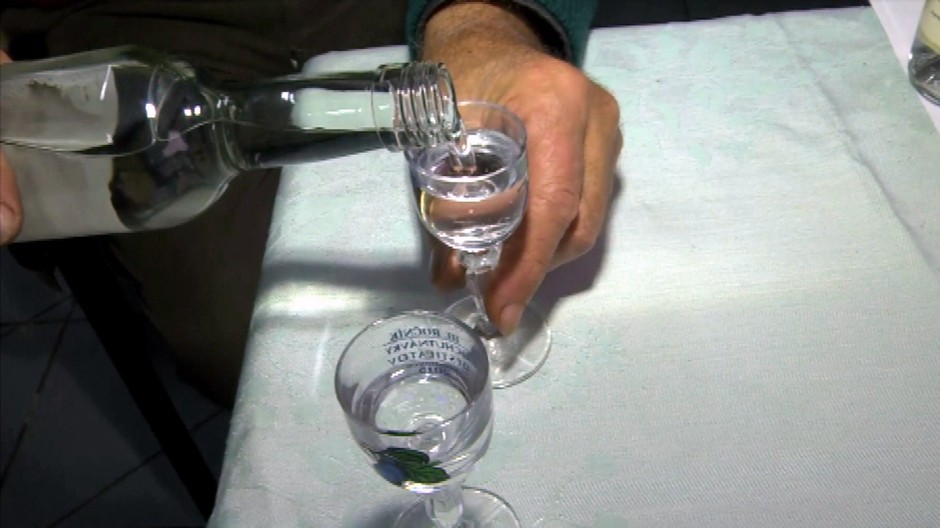 Pálenka poháre alkohol