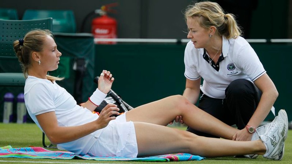 Rybáriková s fyzioterapeutkou