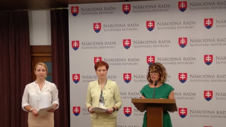 Nicholsonová o pozemkocom fonde, Matečná